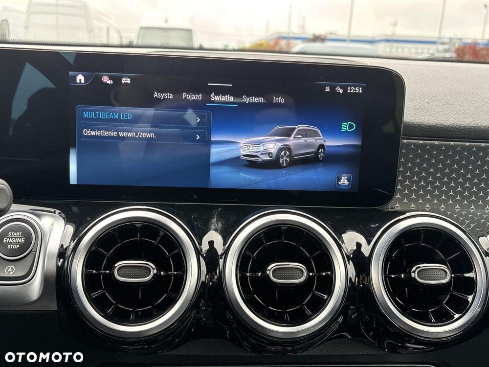 Mercedes-Benz GLB 200 Progressive 7G-DCT - 24