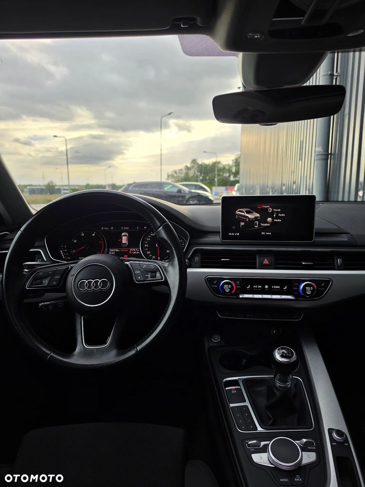 Audi A4 Avant 2.0 TDI ultra sport - 24