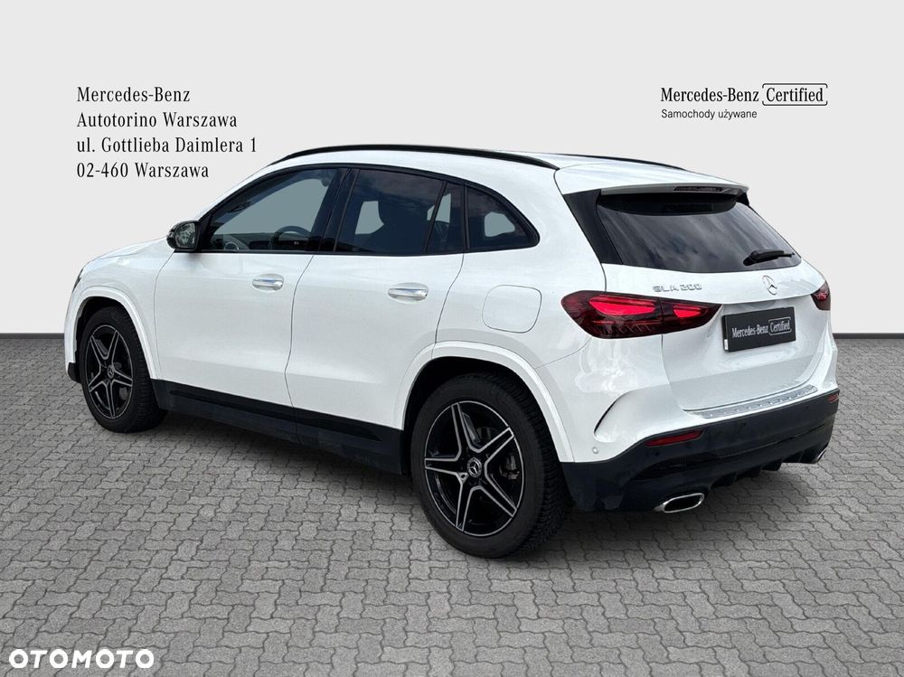 Mercedes-Benz GLA - 4
