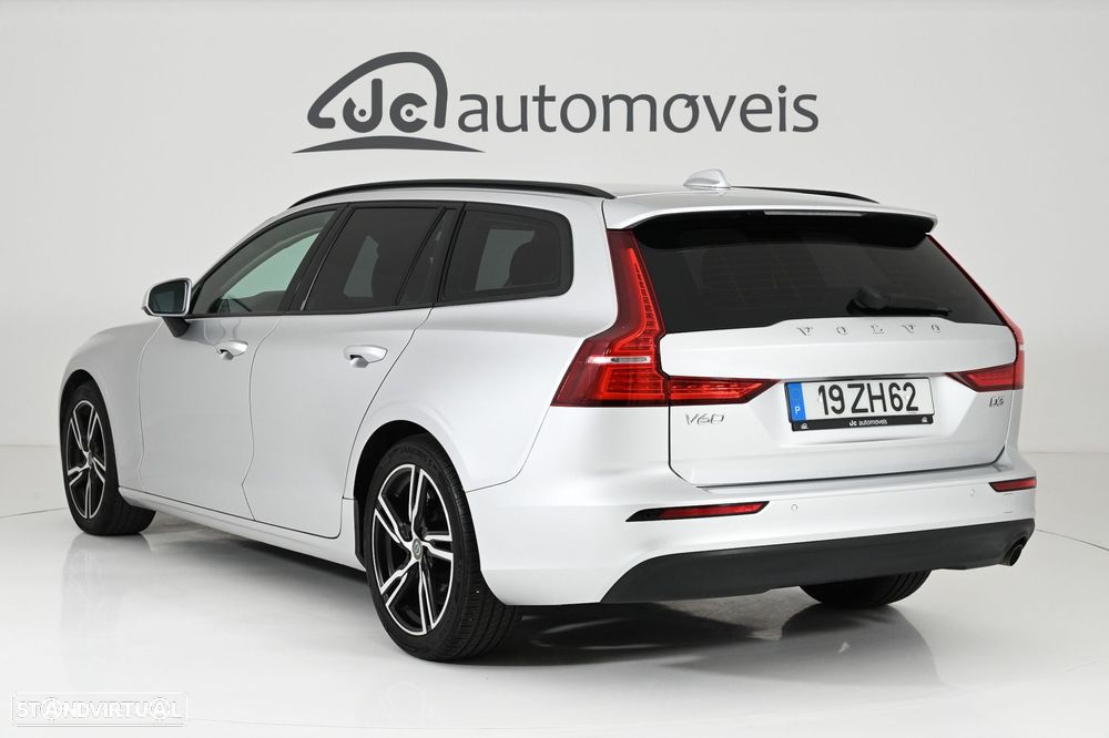 Volvo V60 2.0 D3 Momentum Geartronic - 2