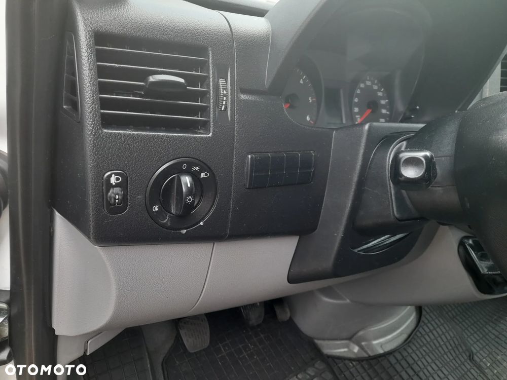 Volkswagen Crafter Brygadówka - 21