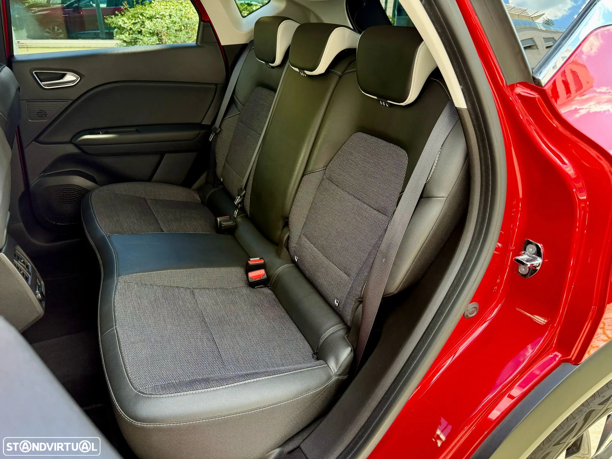 Renault Captur 1.0 TCe Exclusive - 11
