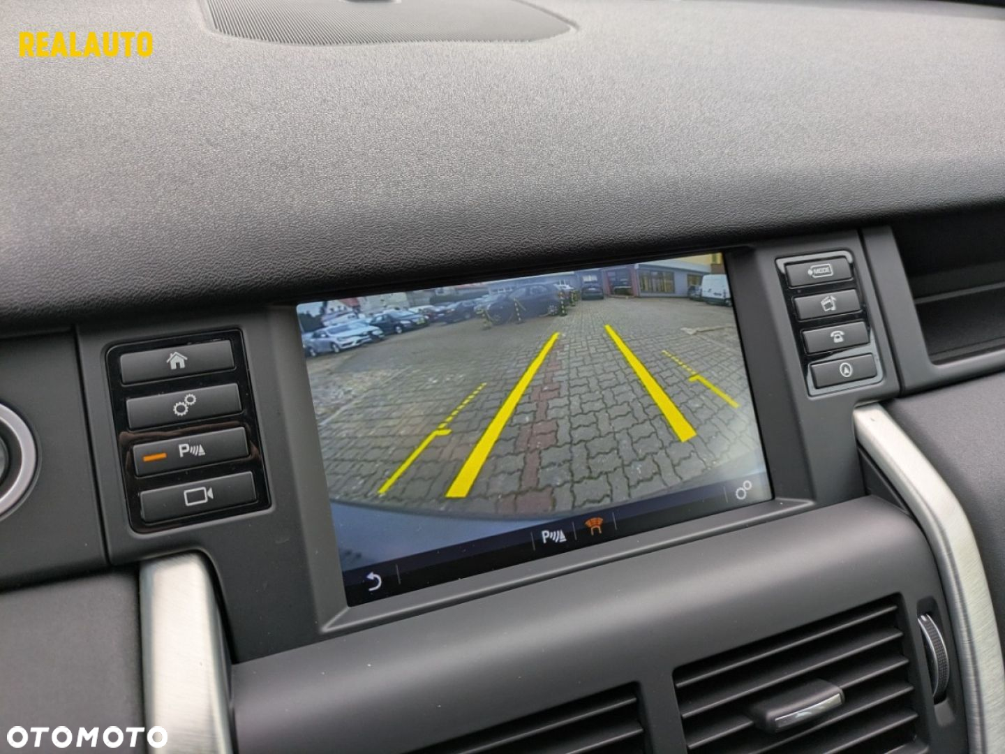 Land Rover Discovery Sport - 9