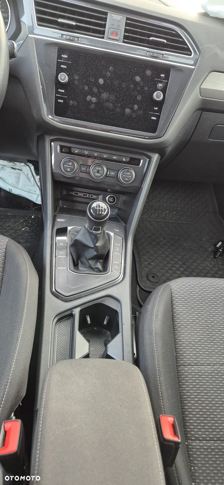 Volkswagen Tiguan - 33