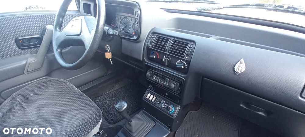 Ford Orion 1.4 CL - 13