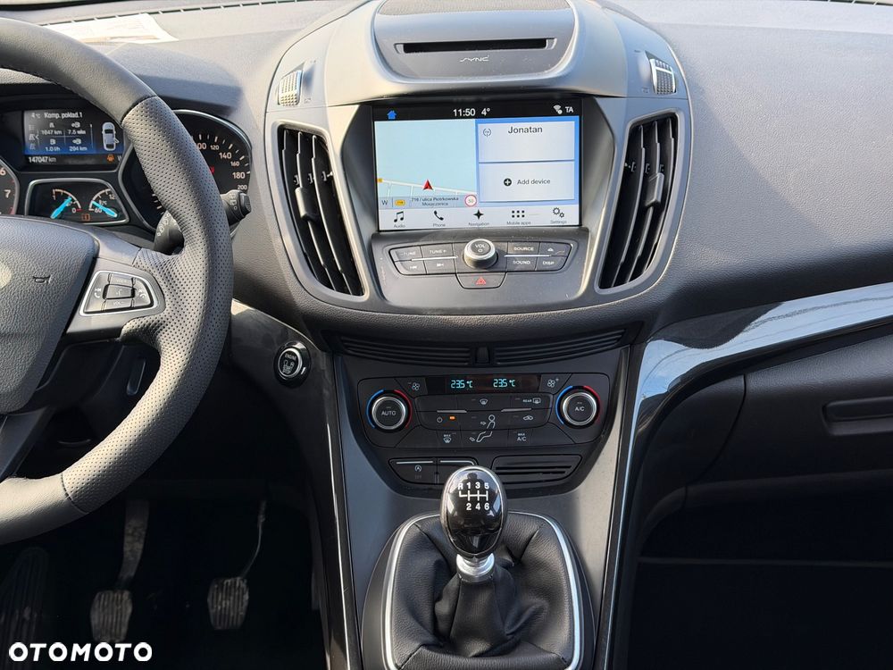 Ford Kuga 1.5 EcoBoost 2x4 Titanium - 27