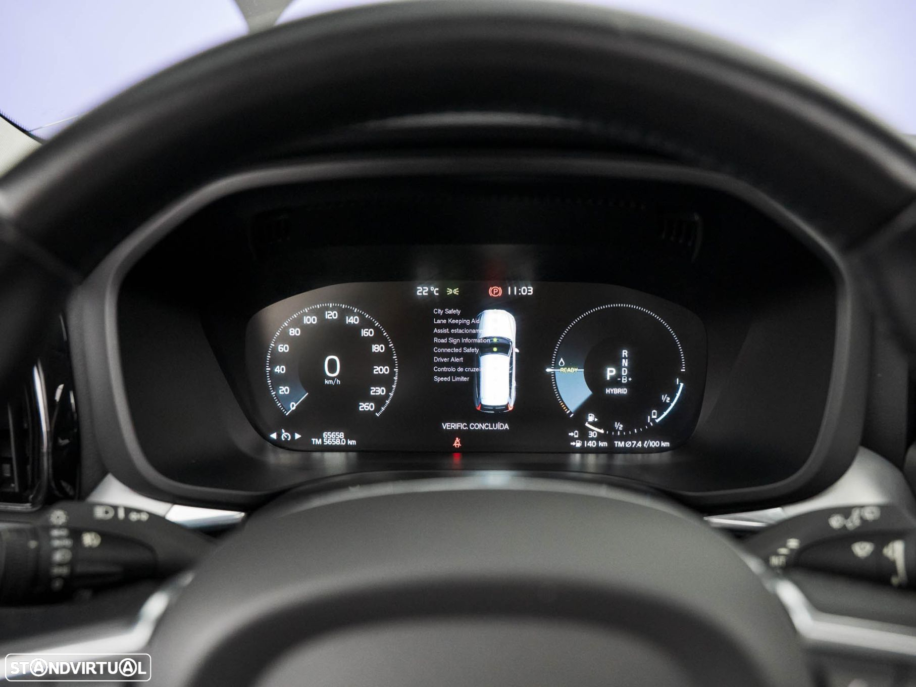 Volvo XC 60 2.0 T8 PHEV Momentum Plus AWD - 22