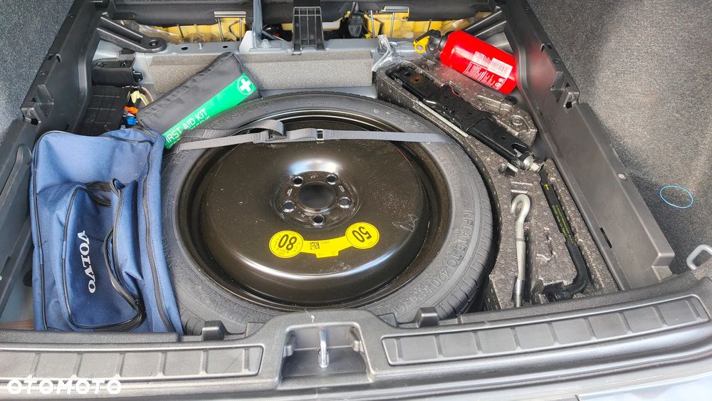 Volvo XC 40 T3 Momentum Core - 10