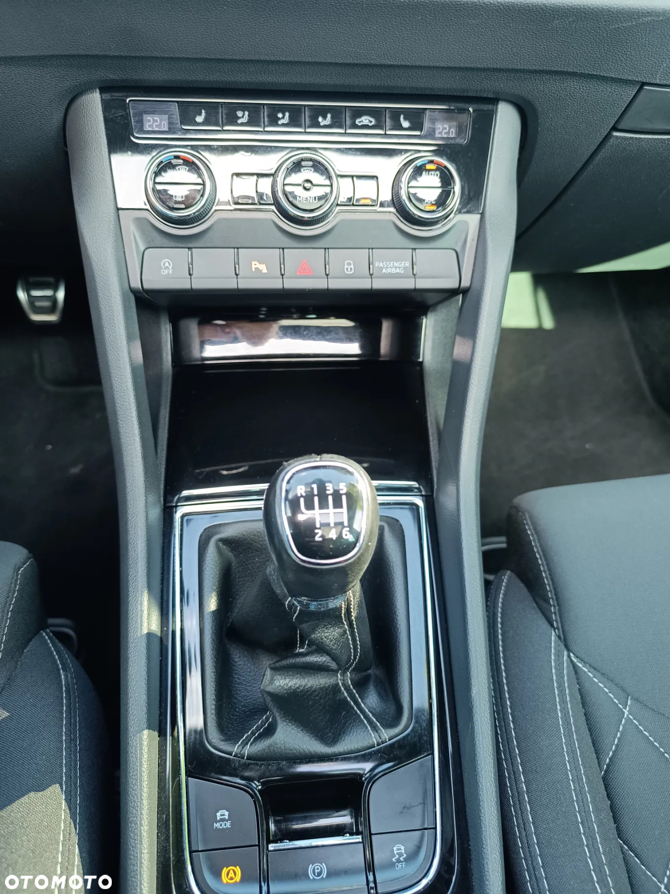 Skoda Karoq 1.5 TSI ACT Sportline - 19