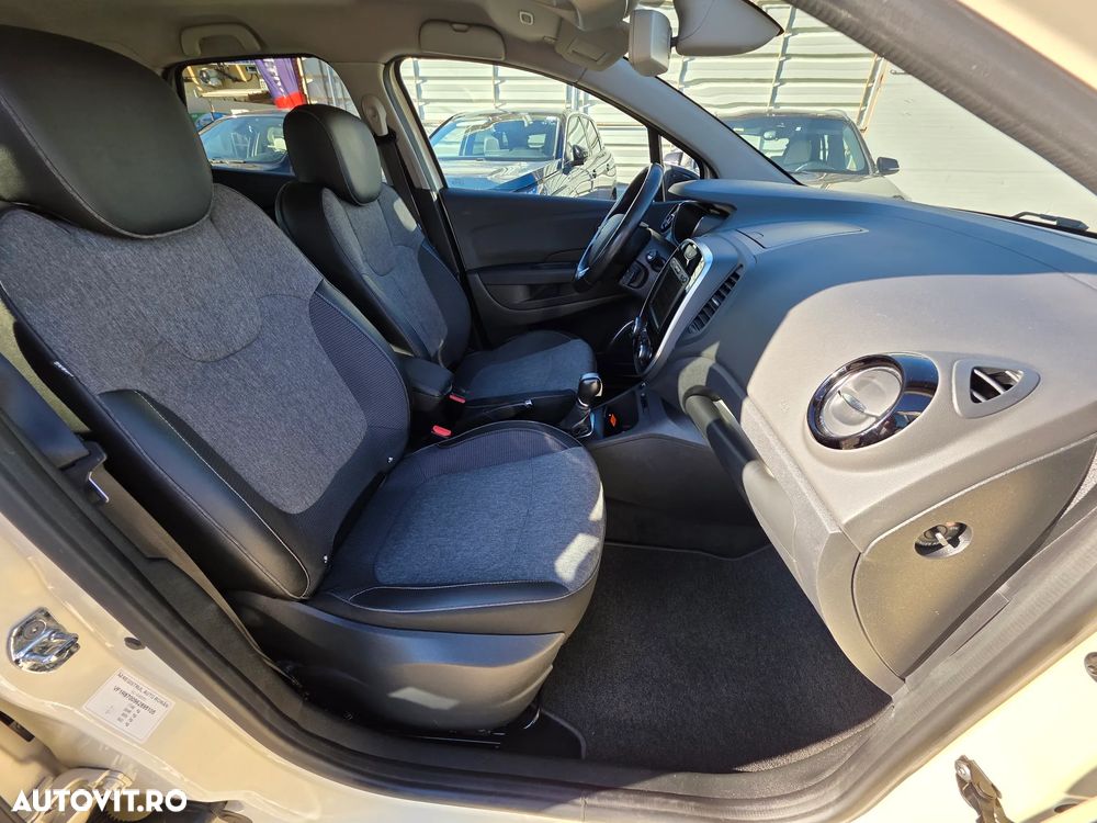 Renault Captur - 16