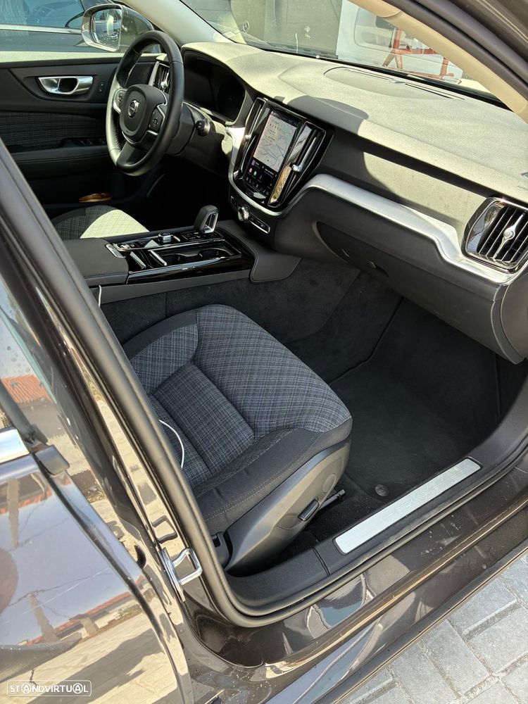 Volvo V60 2.0 T6 AWD TE Essential - 8