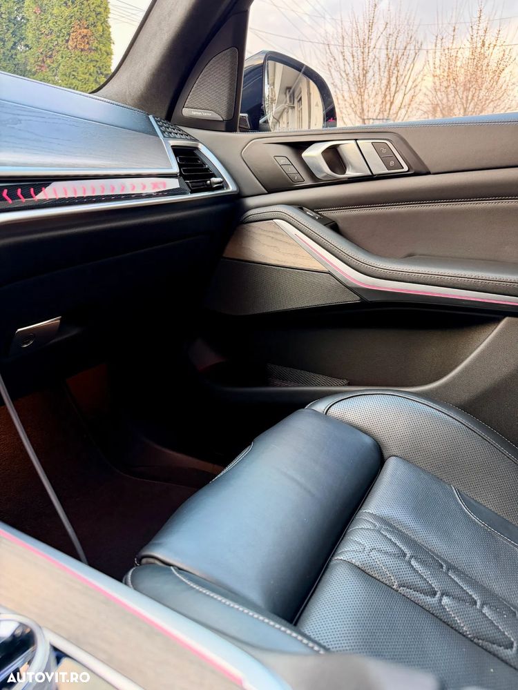 BMW X7 2023 — imagine 16