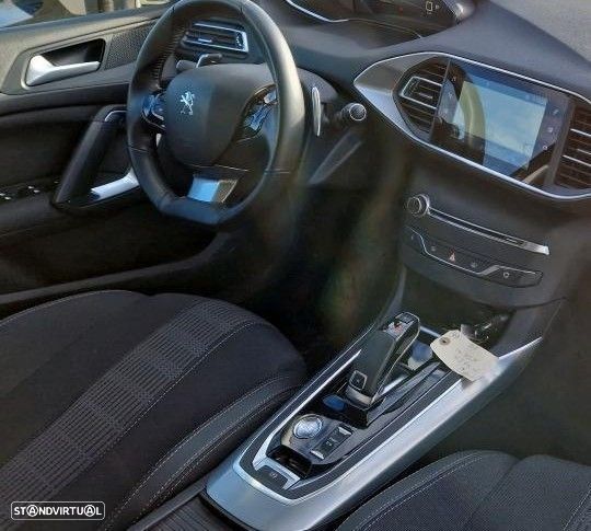 Peugeot 308 SW 1.2 PureTech Allure Full LED EAT8 - 5