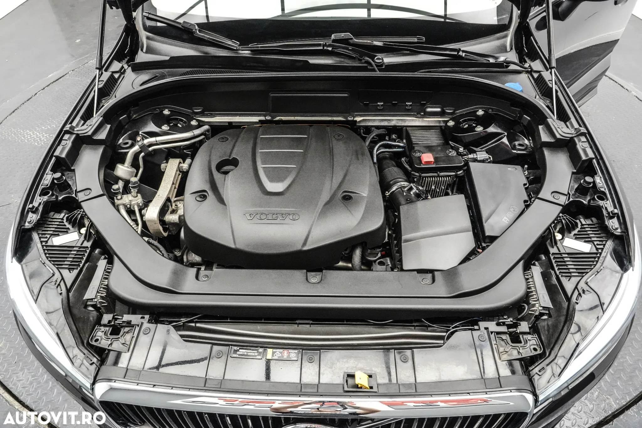 Volvo XC 60 D4 Momentum Pro - 31