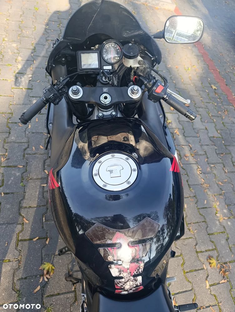 Honda CBR - 13