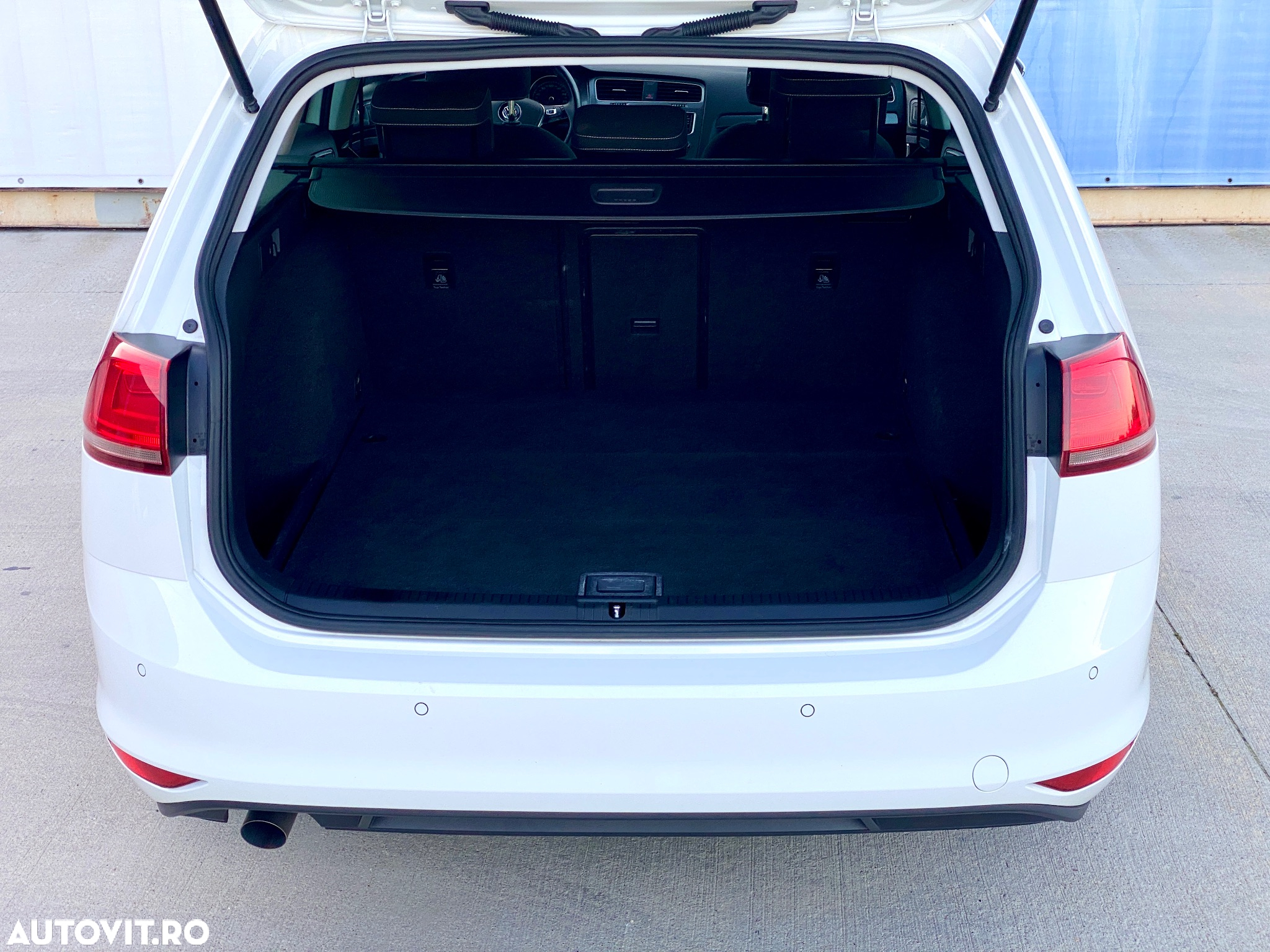 Volkswagen Golf 1.6 TDI BlueMotion Technology Lounge - 14