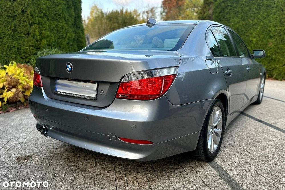 BMW E60 2003 photo 5