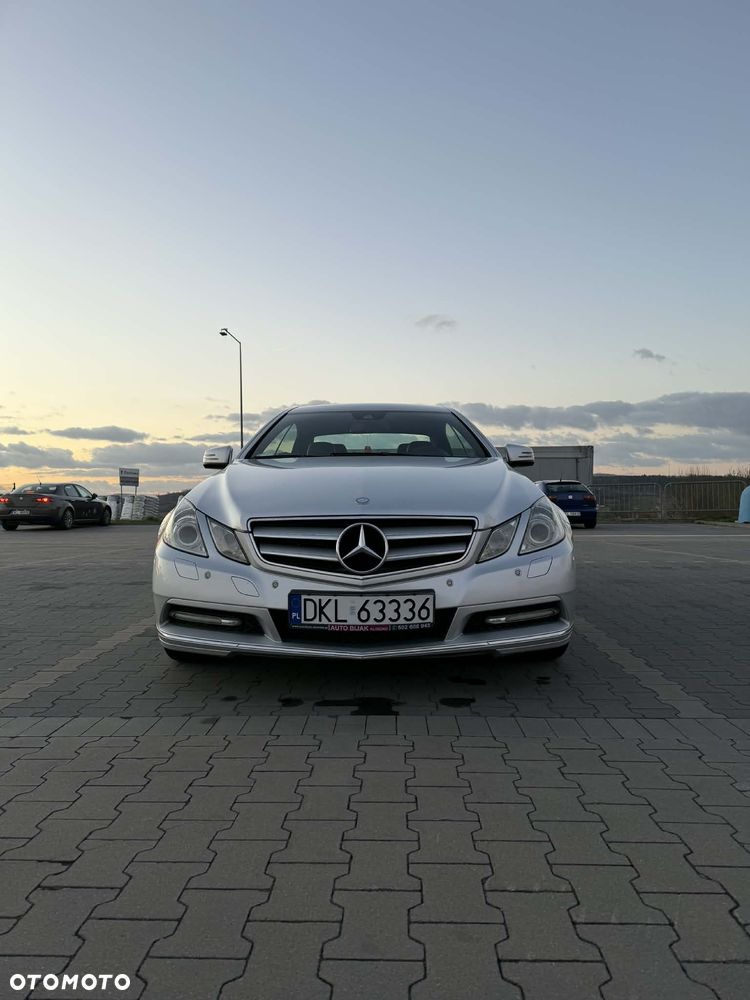 Mercedes-Benz Klasa E 220 CDI DPF BlueEFFICIENCY 7G-TRONIC Avantgarde - 11