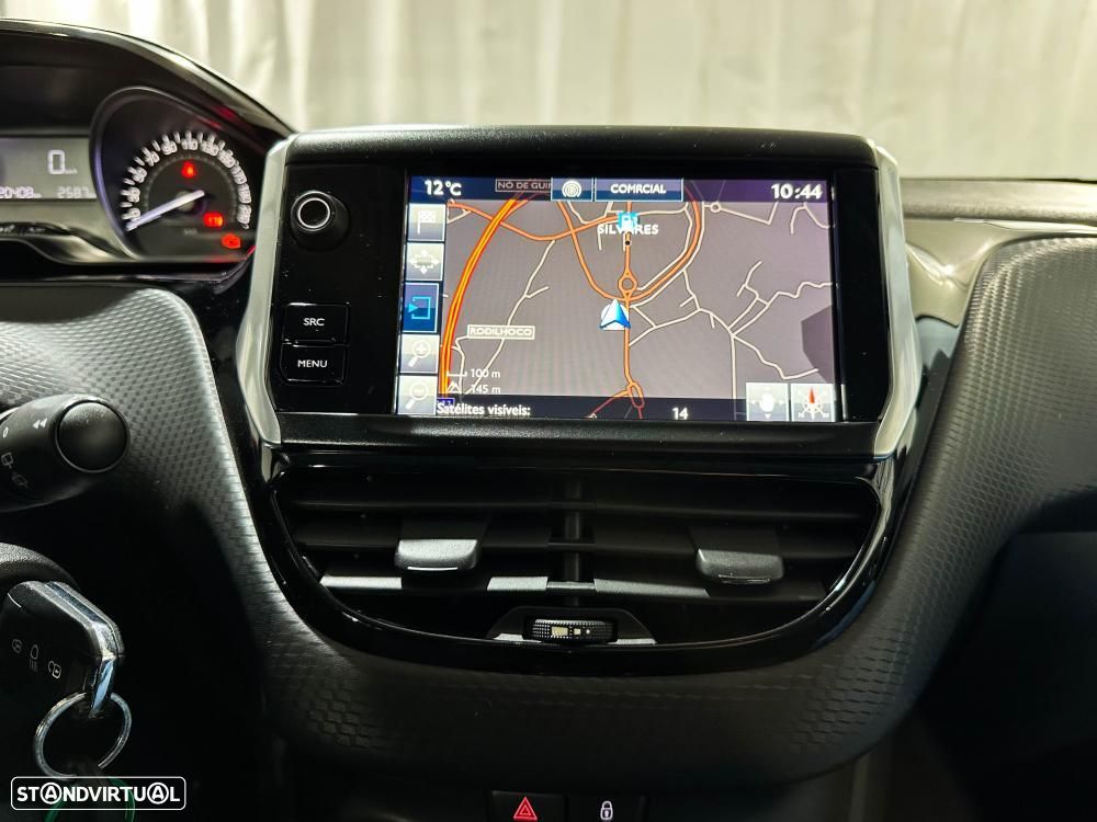 Peugeot 2008 1.2 PureTech Allure - 29