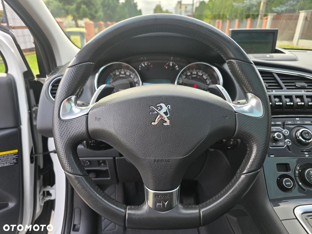 Peugeot 3008 Hybrid4 - 25