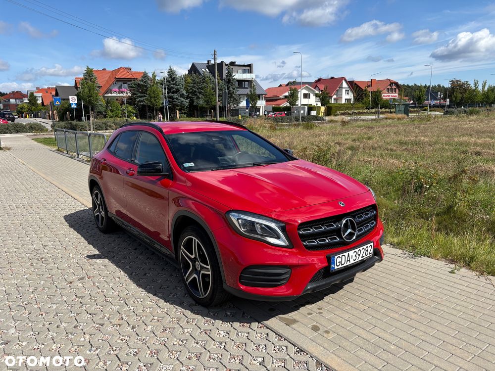 Mercedes-Benz GLA 200 7G-DCT AMG Line - 1