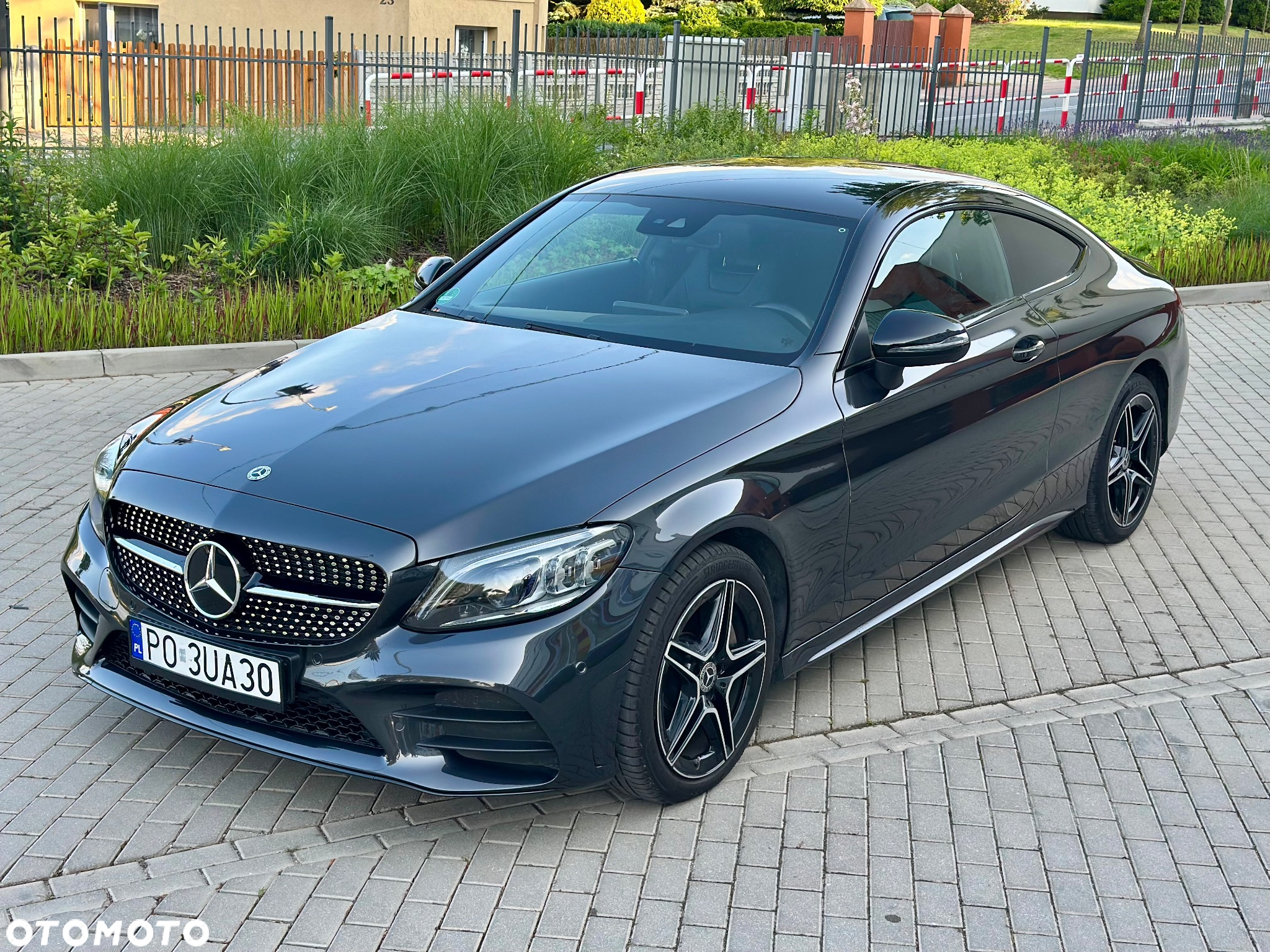 Mercedes-Benz Klasa C 300 d Coupe 9G-TRONIC AMG Line - 2