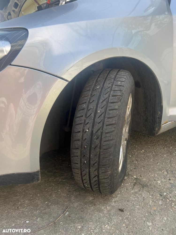 Volkswagen Golf Plus 1.9 TDI Comfortline - 5