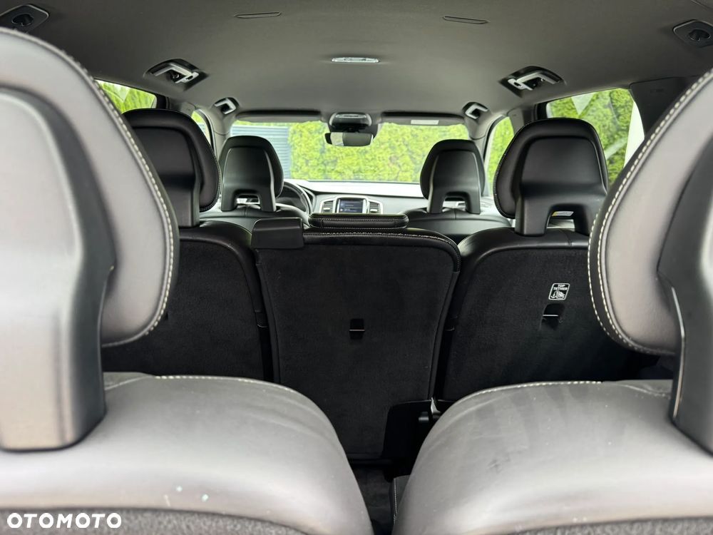 Volvo XC 90 D5 SCR AWD R-Design 7os - 20