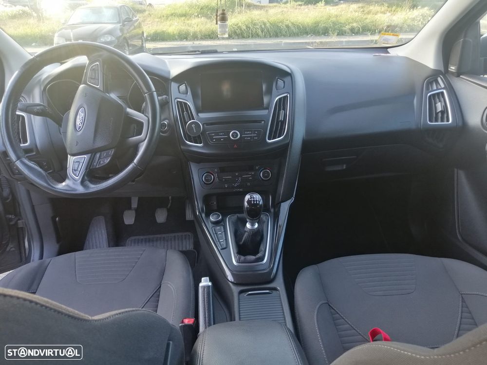 Ford Focus 1.0 SCTi Titanium - 15