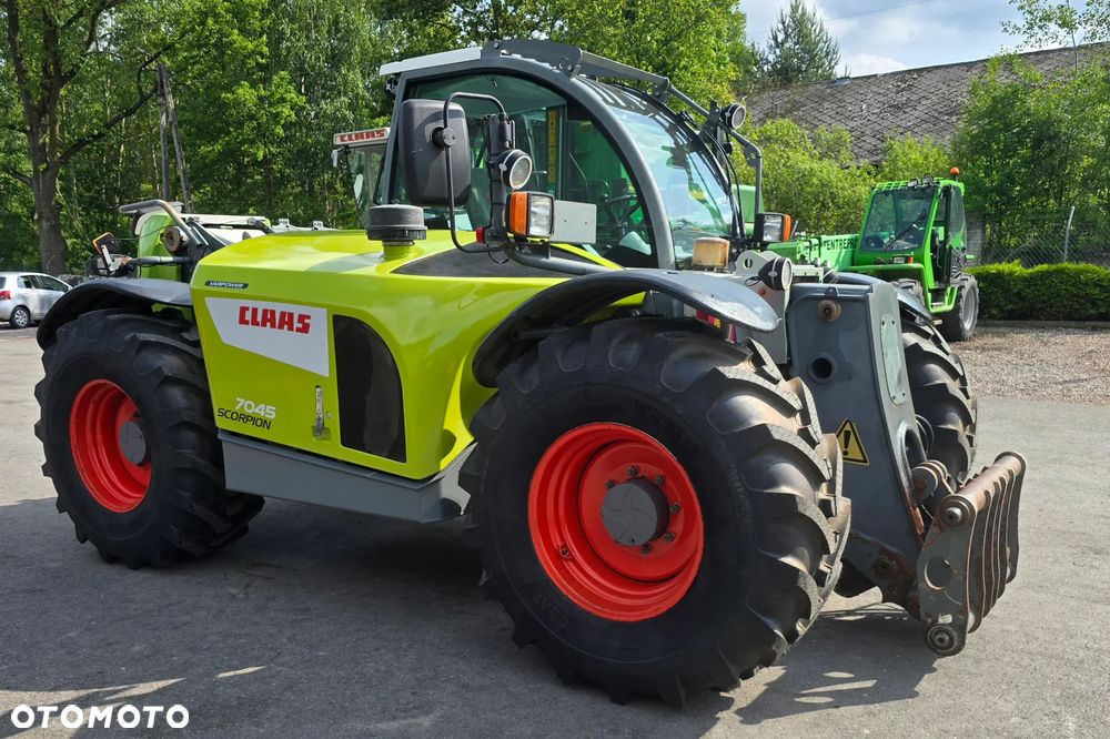 Claas Scorpion 7045 plus Varipower - 3