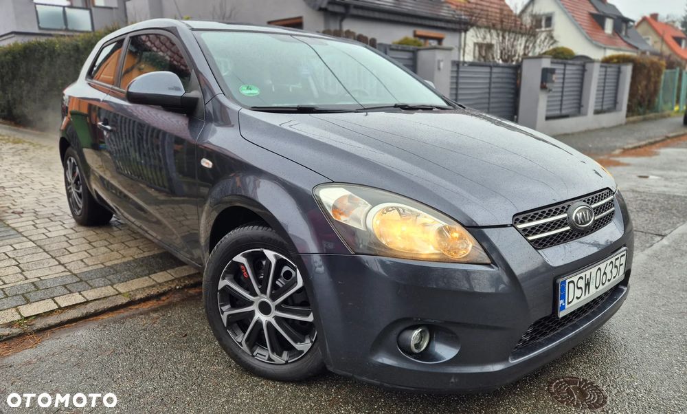 Kia ProCeed 2.0 CVVT Spirit - 1