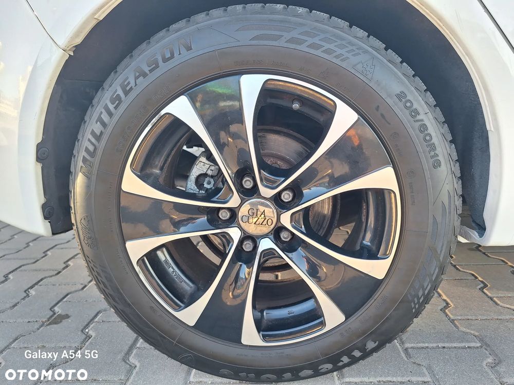 Mitsubishi Lancer 1.5 Inform - 21