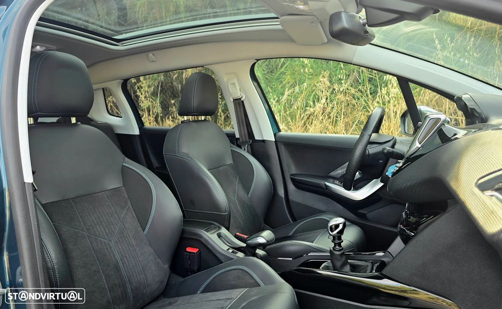 Peugeot 2008 PureTech 130 GPF Stop&Start Crossway - 23