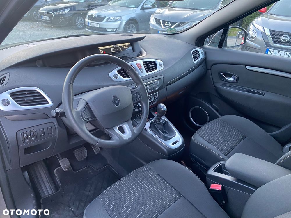 Renault Scenic 1.6 16V 110 Dynamique - 21