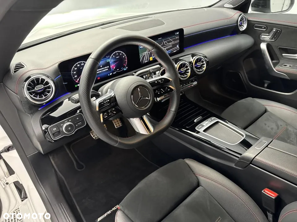 Mercedes-Benz CLA 200 AMG Line 7G-DCT - 13