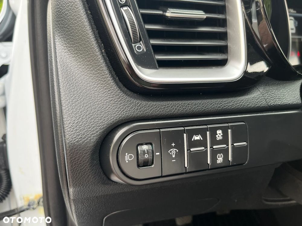 Kia Ceed 1.5 T-GDI L - 17