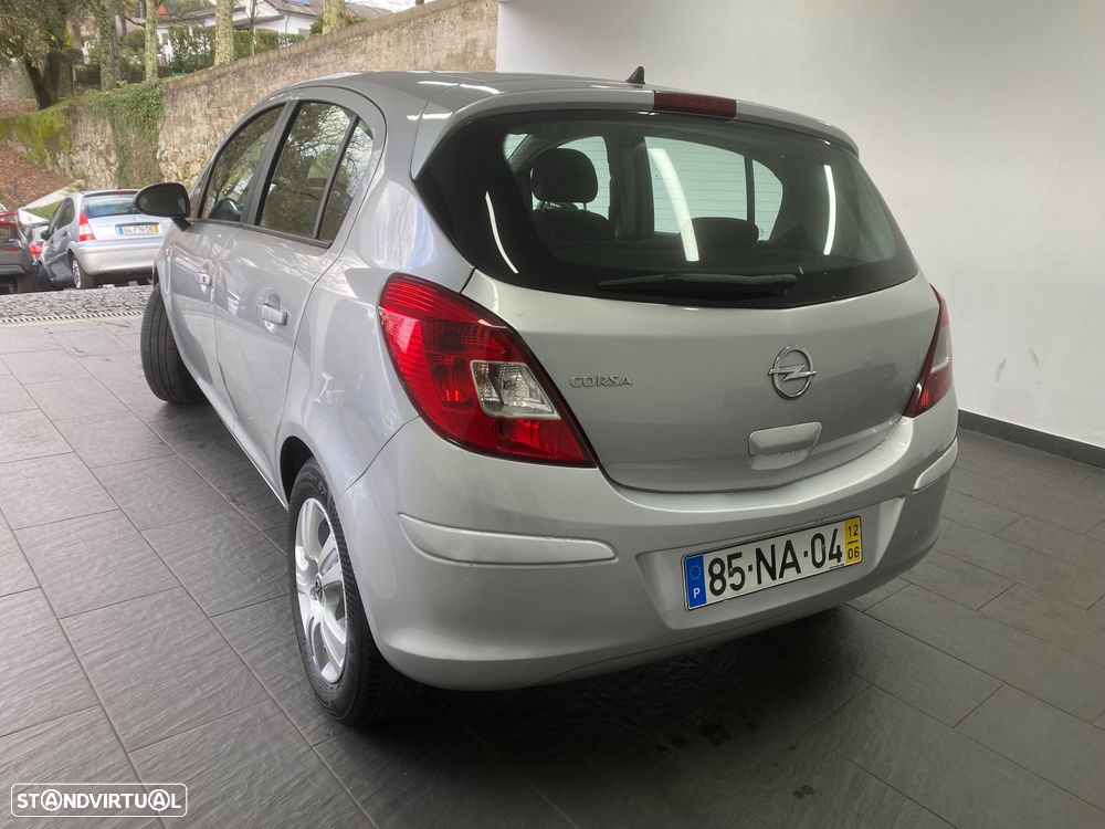 Opel Corsa 1.2 Enjoy Easytronic - 4