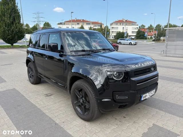 Land Rover Defender - 1