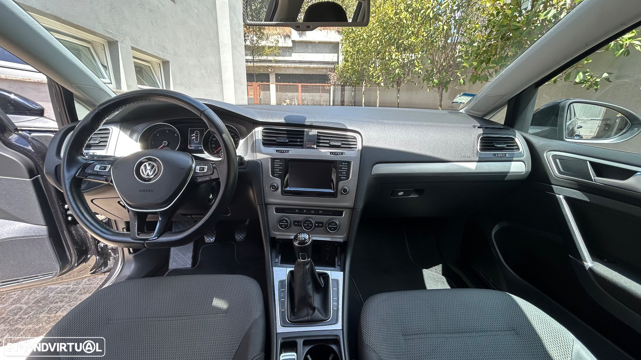 VW Golf Variant 1.6 TDi Confortline - 11