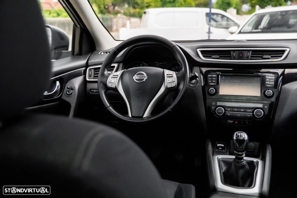 Nissan Qashqai 1.5 dCi N-Connecta - 19