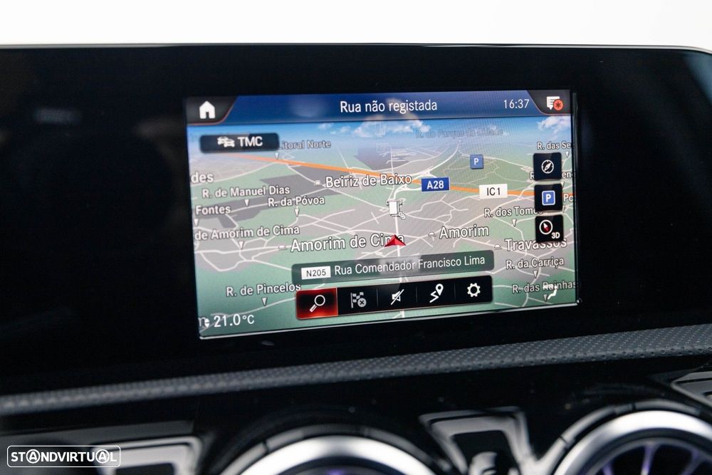 Mercedes-Benz A 250 Limousine e AMG Line - 36