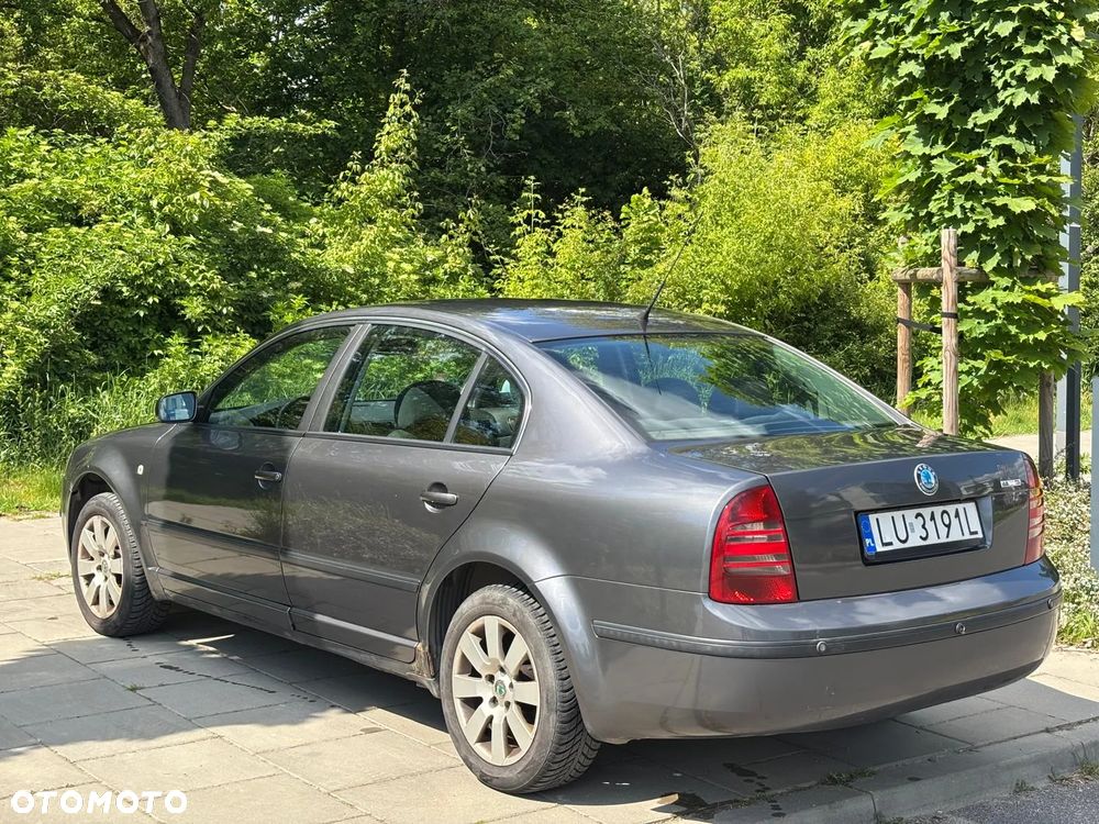 Skoda Superb - 13