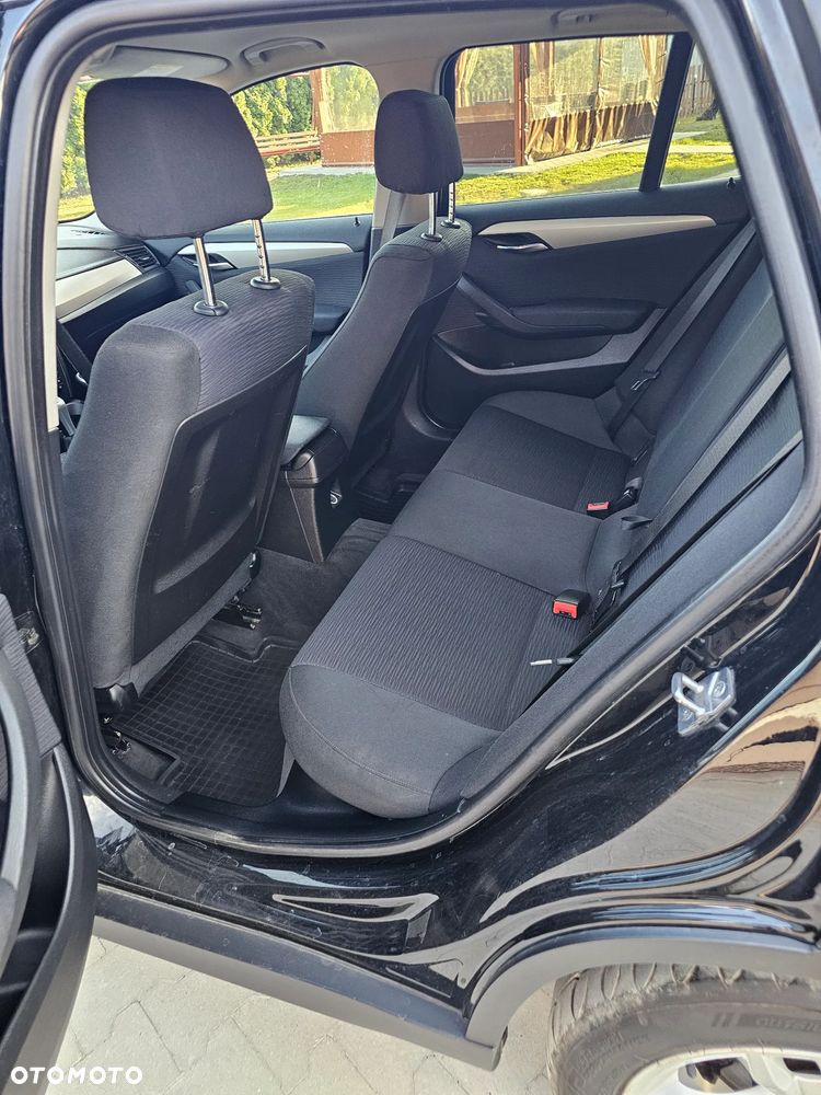 BMW X1 xDrive18d xLine - 24