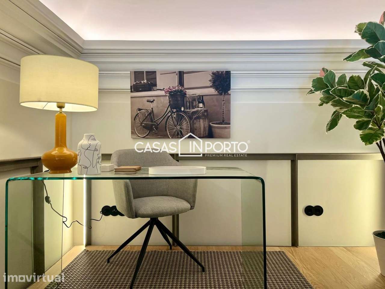 Mezanino com varanda, junto ao Bolhão - Centro histórico do Porto - Grande imagem: 4/21