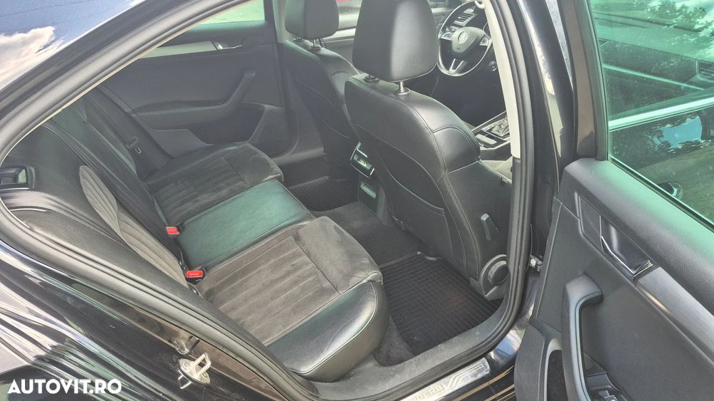 Skoda Superb 2.0 TDI DSG Sportline - 13