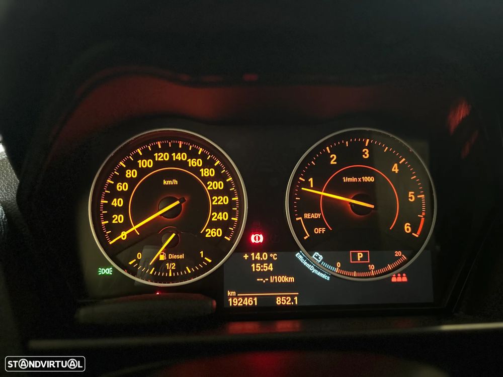 BMW 118 dA Line Sport - 29