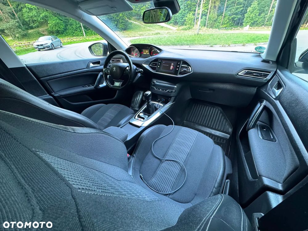Peugeot 308 BlueHDi 130 Stop & Start Allure - 13