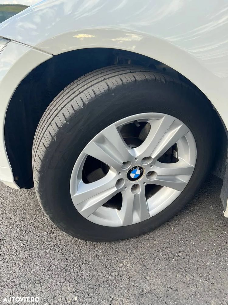 BMW Seria 3 318d - 28