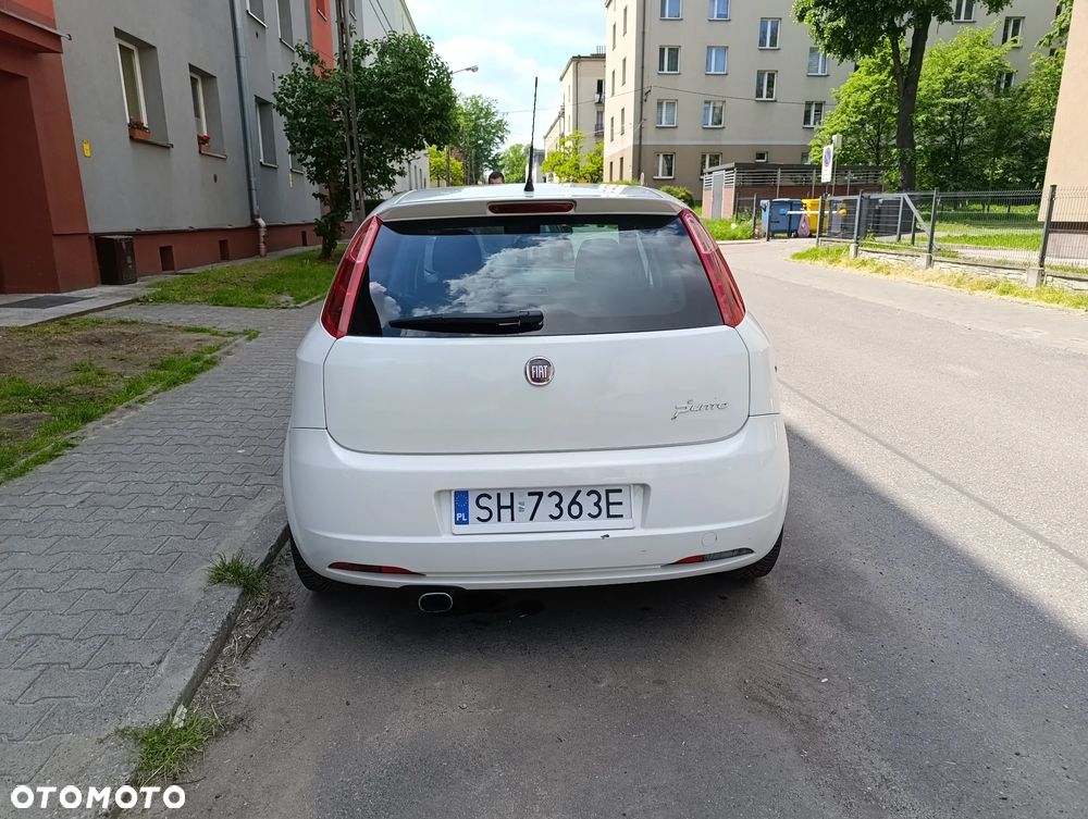 Fiat Grande Punto - 12