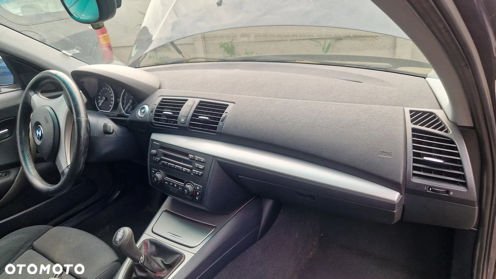 BMW E87 DESKA ROZDZIELCZA PODUSZKI PASY - 2